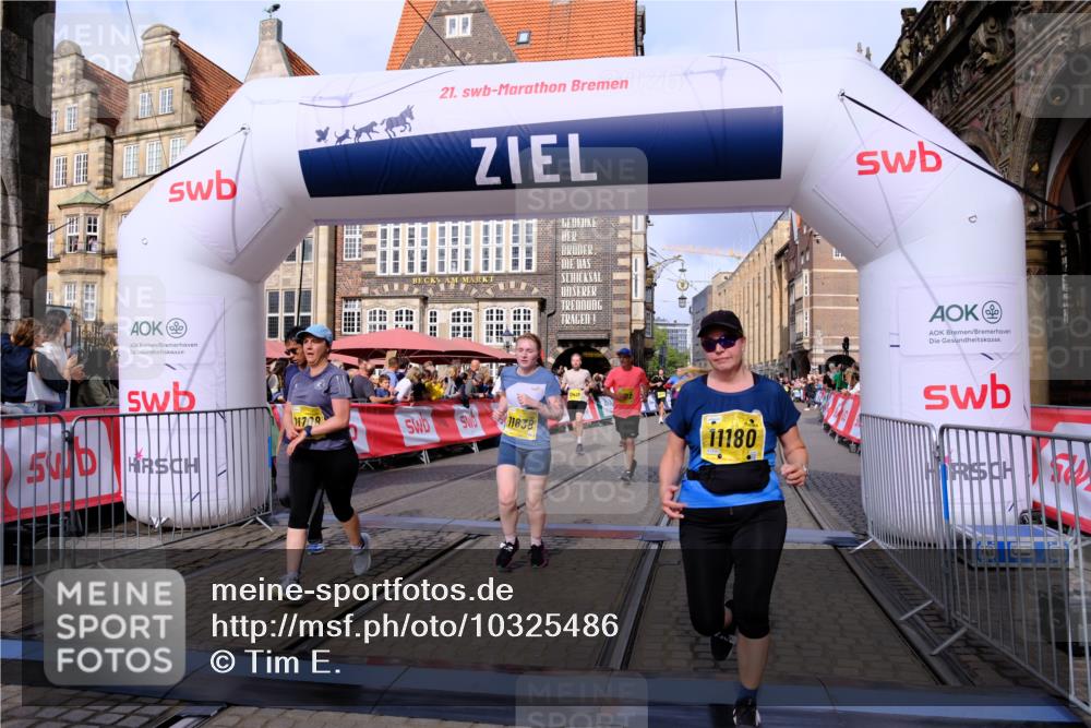13.09.2026 - 21. swb-Marathon Bremen Tim E. http://msf.ph/oto/10325486 13.09.2026 11:00:54 Ziel 10263, 10272, 10275, 10306, 10369, 11126, 11162, 11180, 11343, 11475, 11556, 11687, 11708, 11769, 11797, 11838, 11959, 12018, 12430 meine-sportfotos.de