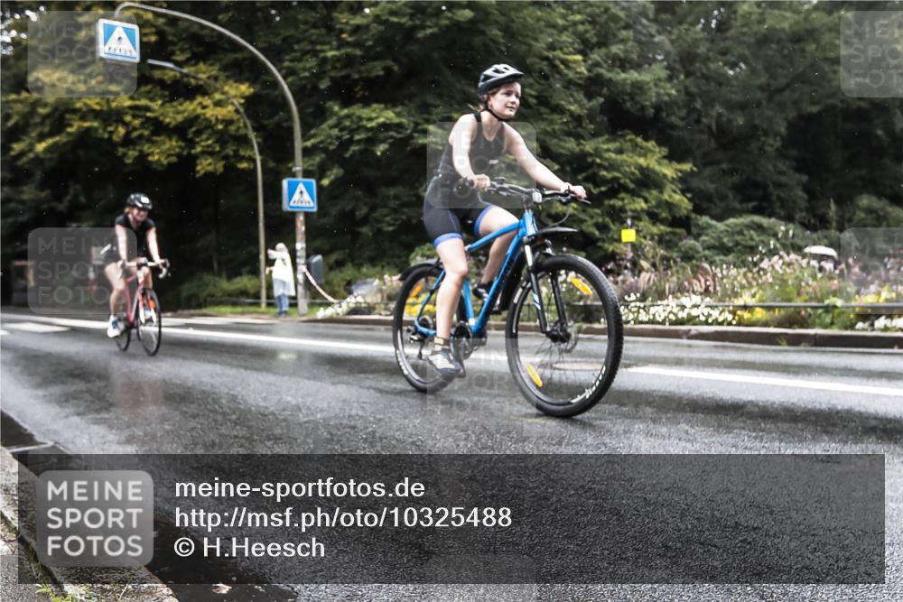 13.09.2026 - Stadtparktriathlon H.Heesch http://msf.ph/oto/10325488 13.09.2026 12:46:11 Radfahren 1052, 1065, 1158, 1269 meine-sportfotos.de