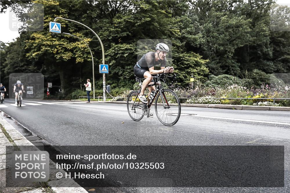 13.09.2026 - Stadtparktriathlon H.Heesch http://msf.ph/oto/10325503 13.09.2026 11:34:53 Radfahren 697, 819, 891, 897 meine-sportfotos.de