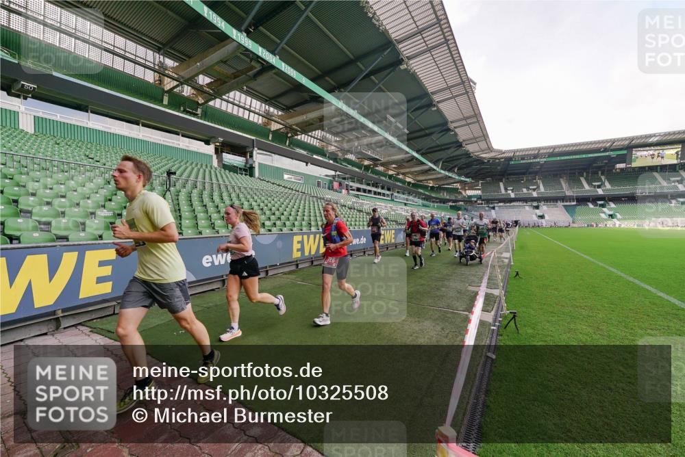 13.09.2026 - 21. swb-Marathon Bremen Michael Burmester http://msf.ph/oto/10325508 13.09.2026 13:29:05 Laufen im Stadion 111, 171, 220, 422, 476, 478, 685, 726, 729, 754, 829, 888, 925, 986, 1079, 1217, 1220, 1242, 1270, 1298, 1325, 1384, 1496, 1615, 1741, 1777, 1886, 1958, 1984, 2236, 2238, 2263, 2326, 2365, 2436, 2449, 2472, 2502, 2546, 2574, 2593, 2740, 2743, 2830, 2862, 2868, 2924, 2991, 3020, 3053, 3061, 3129, 3154, 3238, 3274, 3286, 3321, 3361, 3563, 3589, 3594, 3595, 3605, 3678, 3694, 3755, 3758, 3798, 3826, 3853, 3898, 3953, 3965, 3971, 3987, 4011, 4108, 4238, 4457, 4660 meine-sportfotos.de