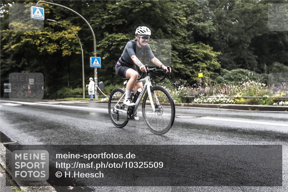 13.09.2026 - Stadtparktriathlon H.Heesch http://msf.ph/oto/10325509 13.09.2026 12:46:25 Radfahren 1098, 1101, 1204 meine-sportfotos.de