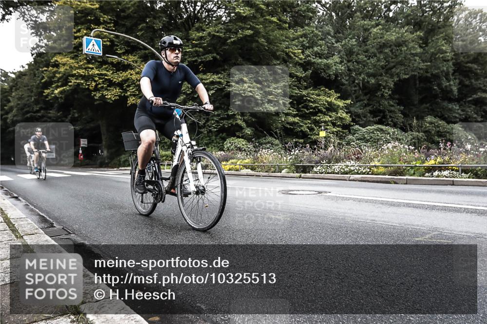13.09.2026 - Stadtparktriathlon H.Heesch http://msf.ph/oto/10325513 13.09.2026 11:34:56 Radfahren 626, 629, 697, 819, 891 meine-sportfotos.de
