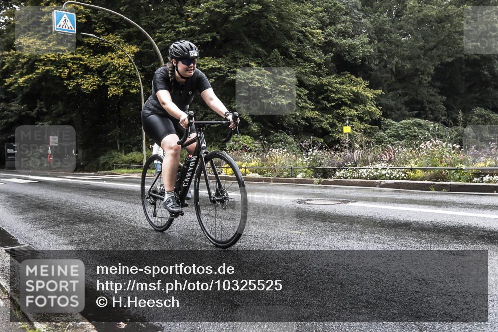 13.09.2026 - Stadtparktriathlon H.Heesch http://msf.ph/oto/10325525 13.09.2026 12:46:35 Radfahren 1076, 1108, 1111, 1149, 1179, 1299 meine-sportfotos.de