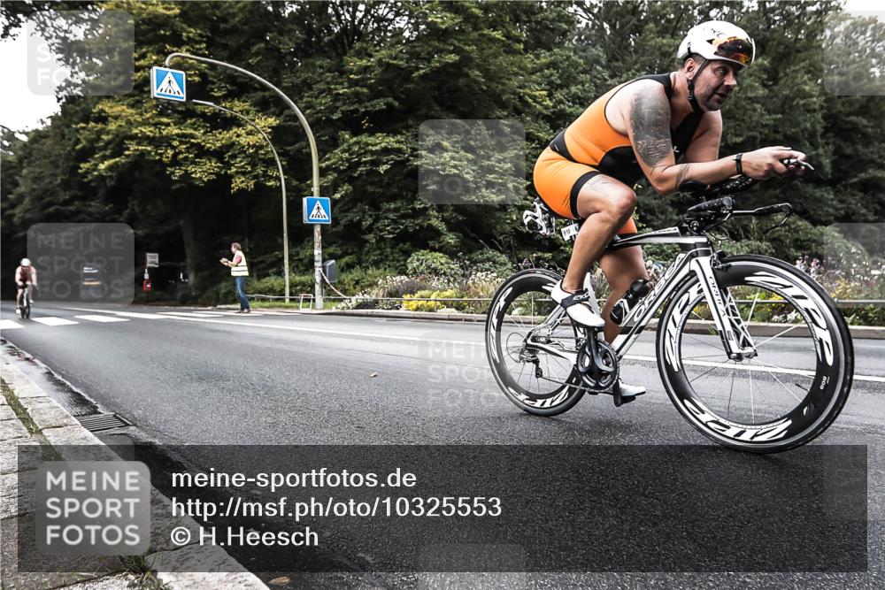 13.09.2026 - Stadtparktriathlon H.Heesch http://msf.ph/oto/10325553 13.09.2026 11:35:32 Radfahren 918, 941 meine-sportfotos.de