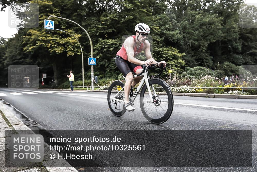 13.09.2026 - Stadtparktriathlon H.Heesch http://msf.ph/oto/10325561 13.09.2026 11:35:34 Radfahren 918, 941 meine-sportfotos.de