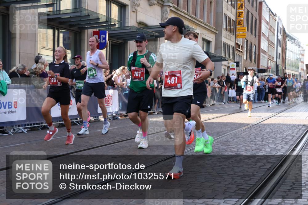 13.09.2026 - 21. swb-Marathon Bremen Strokosch-Dieckow http://msf.ph/oto/10325571 13.09.2026 13:19:56 Ziel 201, 205, 232, 334, 431, 655, 1058, 1197, 1252, 1390, 1537, 1750, 1931, 2122, 2343, 2577, 2807, 2885, 2903, 2953, 3685, 3690, 4287, 4351, 5137, 5340, 5389, 5450, 5583, 5837, 6663, 6901, 7018, 7341, 7531, 7664, 8178, 9047, 9518, 9756, 13222, 161, 411, 431, 461, 495, 511, 926, 1010, 1053, 1232, 1252, 1281, 1468, 1535, 1551, 1642, 1972, 2870, 2906, 3240, 3319, 3411, 3966, 4101, 4479, 4480, 5813, 5837, 7037, 7140, 7404, 7488, 7655, 8185, 8263, 9082, 9359, 9984, 13163, 13192 meine-sportfotos.de