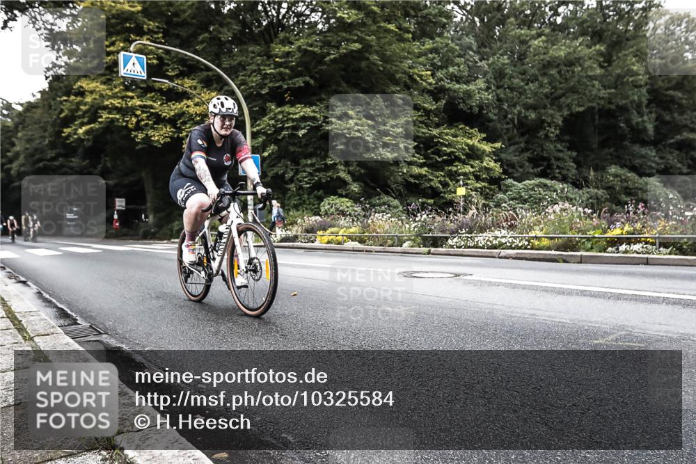 13.09.2026 - Stadtparktriathlon H.Heesch http://msf.ph/oto/10325584 13.09.2026 11:35:56 Radfahren 713, 803, 808, 815, 862 meine-sportfotos.de