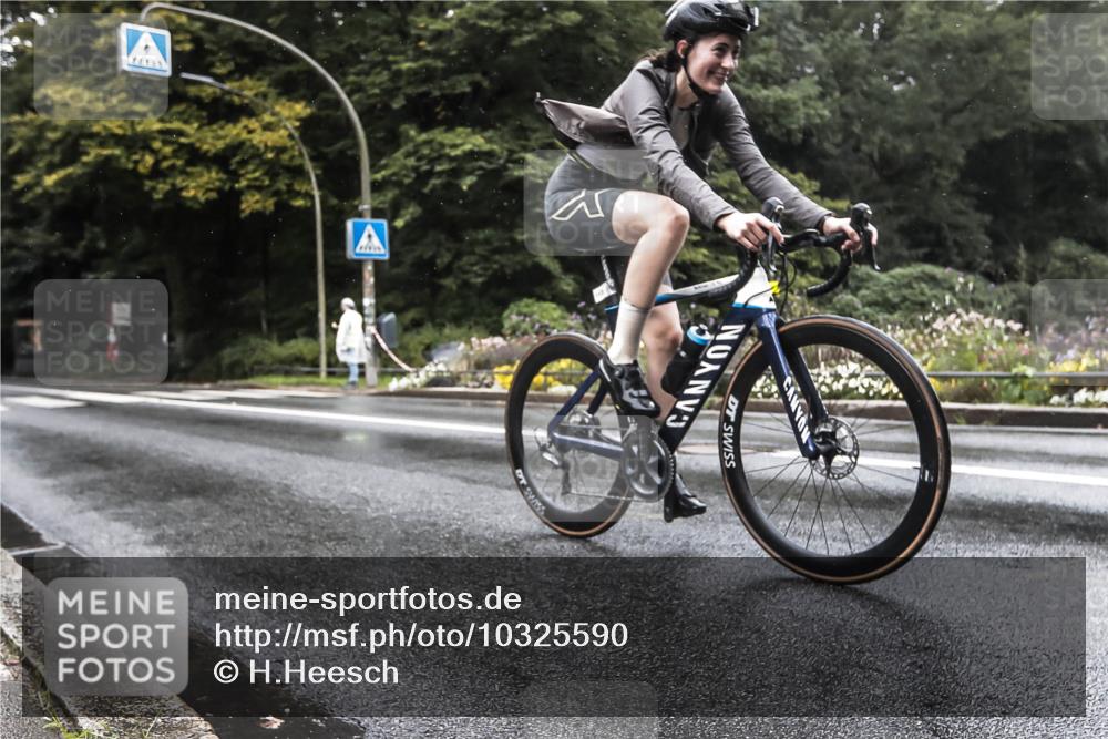 13.09.2026 - Stadtparktriathlon H.Heesch http://msf.ph/oto/10325590 13.09.2026 12:47:05 Radfahren 1133 meine-sportfotos.de