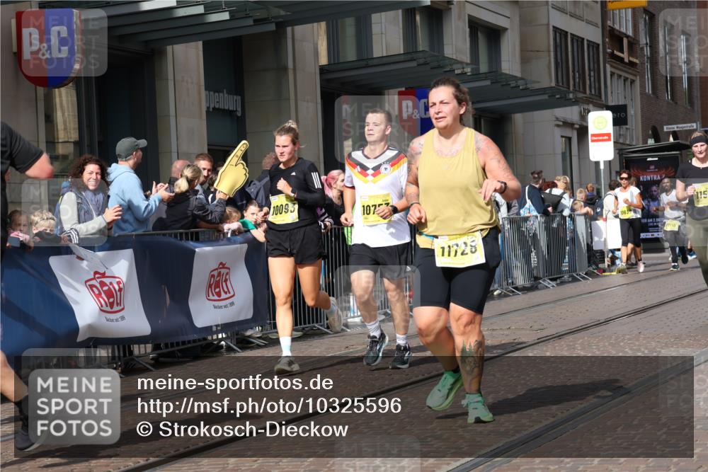 13.09.2026 - 21. swb-Marathon Bremen Strokosch-Dieckow http://msf.ph/oto/10325596 13.09.2026 11:00:47 Ziel 10093, 10367, 10368, 10428, 10639, 10753, 10892, 10964, 10965, 11049, 11116, 11247, 11260, 11306, 11359, 11428, 11540, 11681, 11682, 11728, 11751, 11813, 11816, 11850, 12085, 12116, 12241, 12245, 12283, 12390, 12391, 12428, 10263, 10272, 10275, 10306, 10367, 10368, 10369, 10857, 11055, 11126, 11162, 11180, 11343, 11475, 11556, 11687, 11708, 11769, 11797, 11804, 11819, 11838, 11959, 12006, 12018, 12397, 12430 meine-sportfotos.de