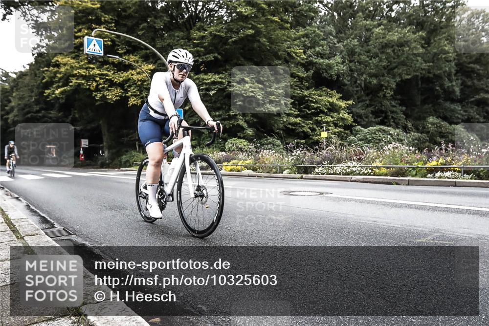 13.09.2026 - Stadtparktriathlon H.Heesch http://msf.ph/oto/10325603 13.09.2026 11:36:05 Radfahren 716, 718, 721 meine-sportfotos.de