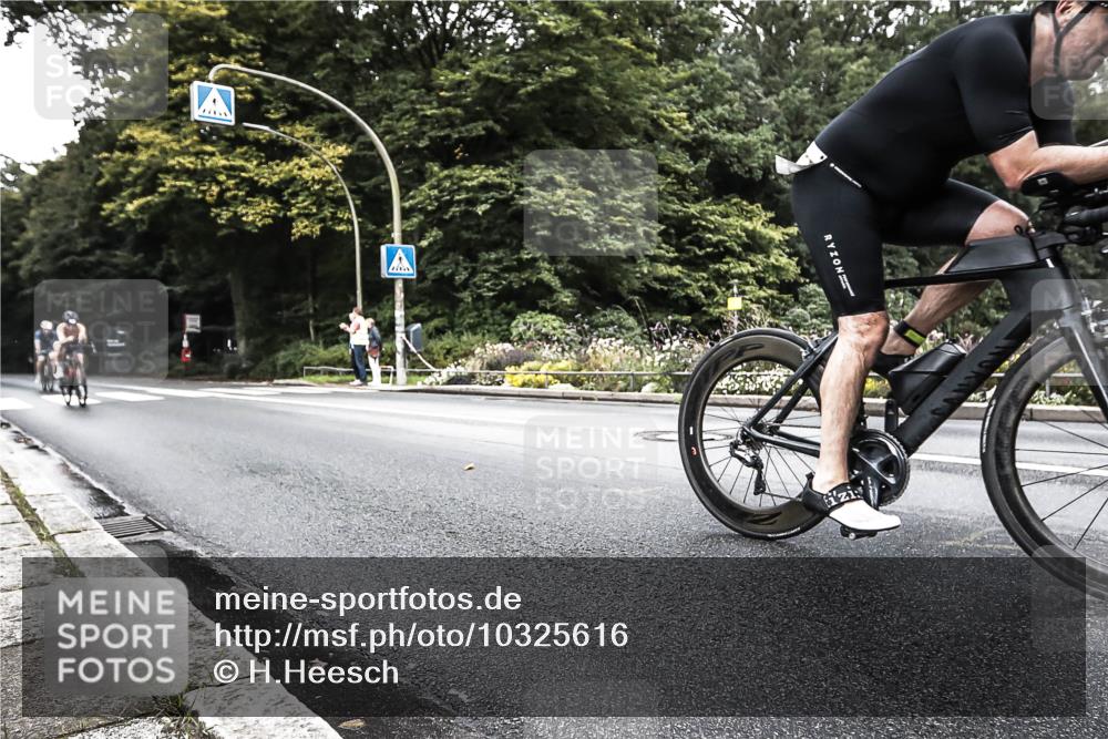 13.09.2026 - Stadtparktriathlon H.Heesch http://msf.ph/oto/10325616 13.09.2026 11:36:11 Radfahren 709, 847, 892, 916 meine-sportfotos.de