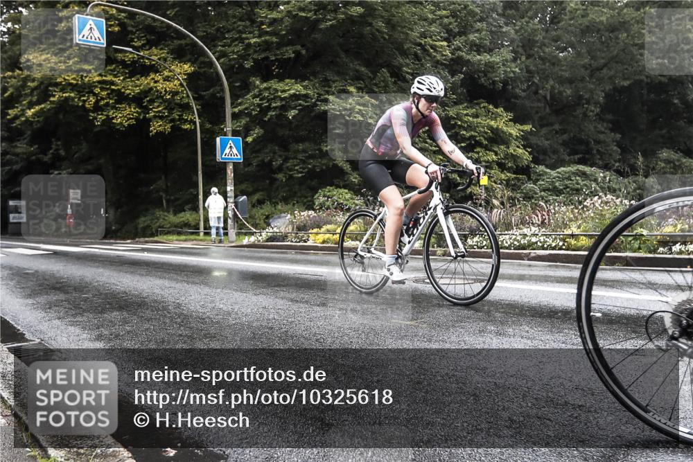 13.09.2026 - Stadtparktriathlon H.Heesch http://msf.ph/oto/10325618 13.09.2026 12:47:21 Radfahren 1123, 1250, 1251 meine-sportfotos.de