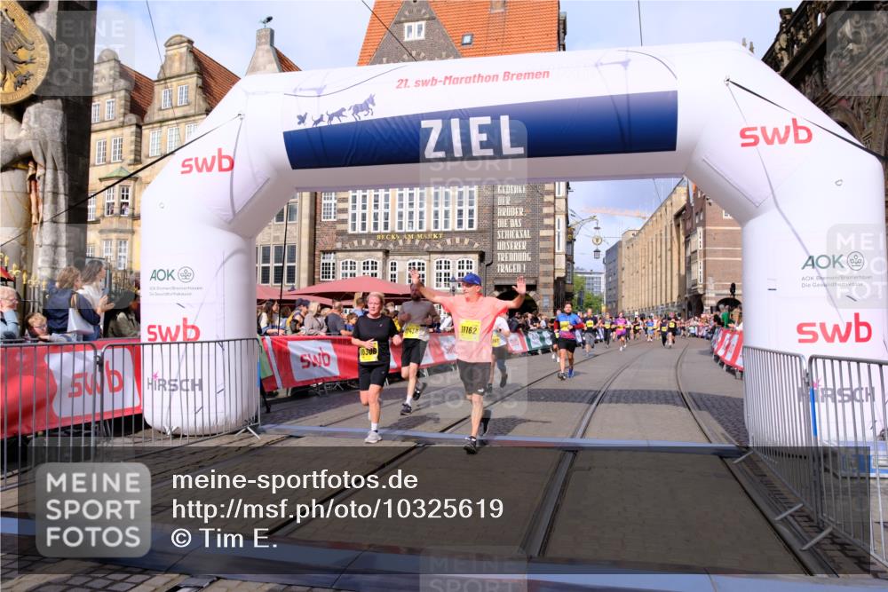 13.09.2026 - 21. swb-Marathon Bremen Tim E. http://msf.ph/oto/10325619 13.09.2026 11:00:55 Ziel 10263, 10272, 10275, 10306, 10369, 11126, 11162, 11180, 11343, 11475, 11556, 11687, 11708, 11769, 11797, 11838, 11959, 12018, 12397, 12430 meine-sportfotos.de