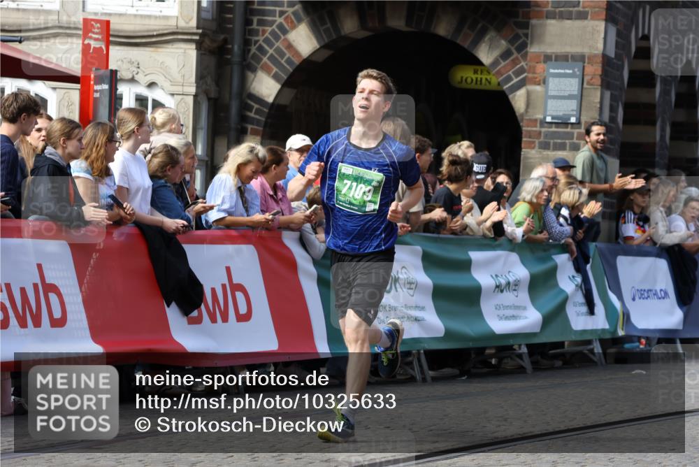 13.09.2026 - 21. swb-Marathon Bremen Strokosch-Dieckow http://msf.ph/oto/10325633 13.09.2026 13:11:29 Ziel 335, 697, 1349, 2021, 2087, 3440, 3448, 3484, 3647, 4429, 5079, 6471, 6657, 8183, 8474, 9410, 9618, 9622, 9762, 5585, 6059, 7109, 8982, 13055 meine-sportfotos.de