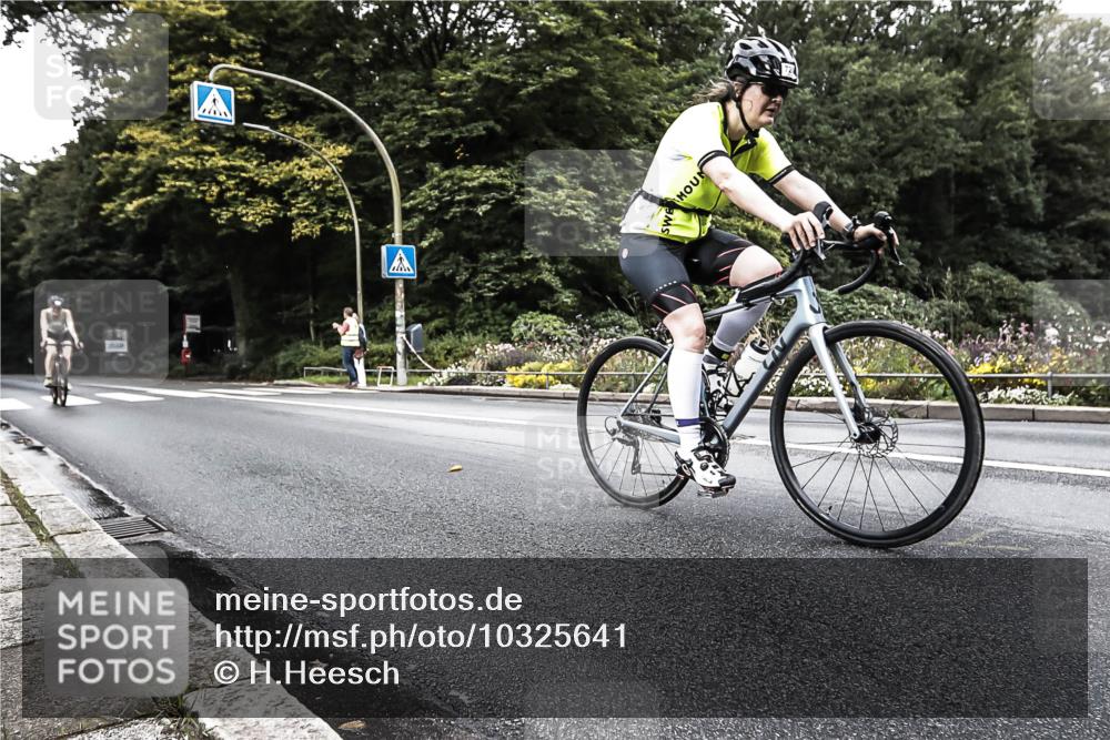 13.09.2026 - Stadtparktriathlon H.Heesch http://msf.ph/oto/10325641 13.09.2026 11:36:22 Radfahren 720, 760, 817 meine-sportfotos.de