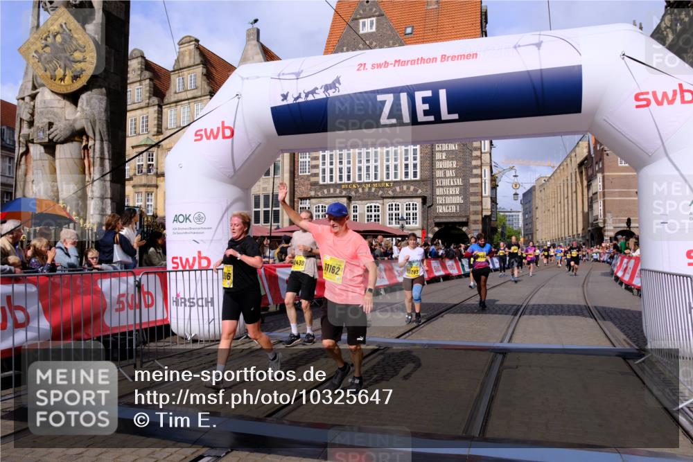 13.09.2026 - 21. swb-Marathon Bremen Tim E. http://msf.ph/oto/10325647 13.09.2026 11:00:56 Ziel 10263, 10272, 10275, 10306, 10369, 11126, 11162, 11180, 11343, 11475, 11556, 11687, 11708, 11769, 11797, 11819, 11838, 11959, 12018, 12397, 12430 meine-sportfotos.de
