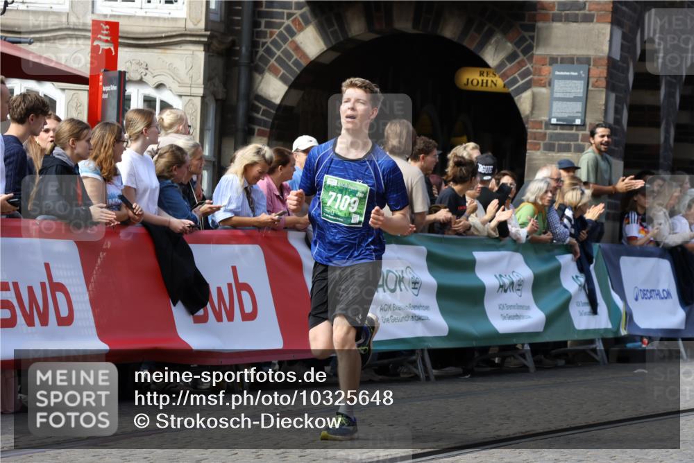 13.09.2026 - 21. swb-Marathon Bremen Strokosch-Dieckow http://msf.ph/oto/10325648 13.09.2026 13:11:29 Ziel 335, 697, 1349, 2021, 2087, 3440, 3448, 3484, 3647, 4429, 5079, 6471, 6657, 8183, 8474, 9410, 9618, 9622, 9762, 5585, 6059, 7109, 8982, 13055 meine-sportfotos.de