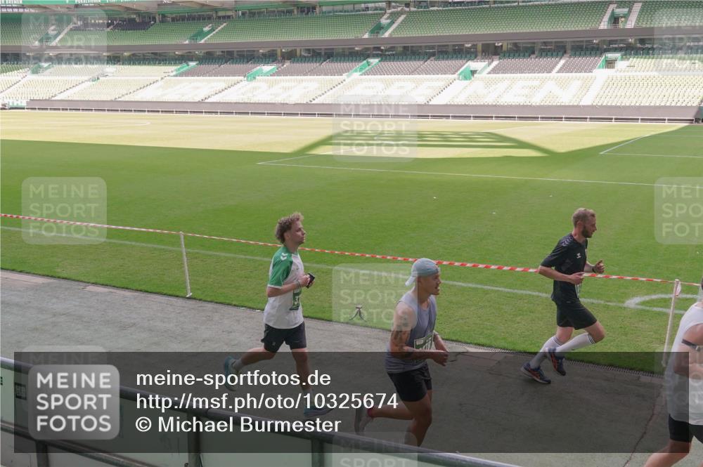 13.09.2026 - 21. swb-Marathon Bremen Michael Burmester http://msf.ph/oto/10325674 13.09.2026 12:55:08 Laufen im Stadion 161, 189, 201, 205, 385, 388, 411, 461, 472, 481, 495, 655, 666, 675, 816, 827, 854, 913, 1053, 1058, 1076, 1197, 1390, 1419, 1468, 1537, 1551, 1599, 1631, 1645, 1658, 2055, 2122, 2125, 2234, 2251, 2319, 2383, 2390, 2474, 2499, 2604, 2623, 2701, 2733, 2801, 2824, 2870, 2882, 2913, 2922, 2962, 2971, 3012, 3054, 3057, 3134, 3175, 3192, 3206, 3241, 3246, 3346, 3356, 3357, 3413, 3706, 3716, 3836, 4135, 4137, 4413, 4733, 5277, 5430, 5530, 5695, 5867, 6106 meine-sportfotos.de