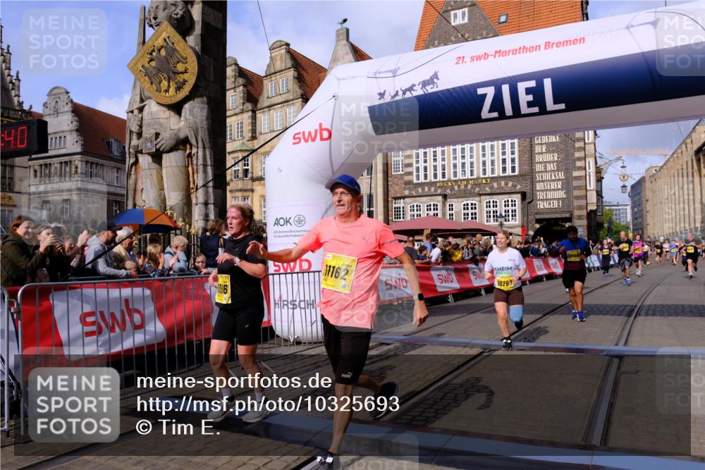 13.09.2026 - 21. swb-Marathon Bremen Tim E. http://msf.ph/oto/10325693 13.09.2026 11:00:57 Ziel 10263, 10272, 10275, 10306, 10369, 10857, 11162, 11180, 11343, 11475, 11556, 11687, 11708, 11769, 11797, 11819, 11838, 11959, 12018, 12397, 12430 meine-sportfotos.de