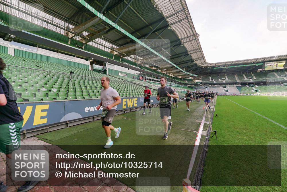 13.09.2026 - 21. swb-Marathon Bremen Michael Burmester http://msf.ph/oto/10325714 13.09.2026 13:29:22 Laufen im Stadion 111, 171, 220, 405, 422, 476, 478, 685, 729, 754, 767, 829, 925, 986, 1079, 1217, 1220, 1242, 1270, 1298, 1325, 1384, 1496, 1615, 1633, 1634, 1741, 1777, 1811, 1886, 1958, 1983, 2238, 2263, 2326, 2365, 2436, 2449, 2472, 2546, 2574, 2593, 2738, 2740, 2743, 2830, 2862, 2868, 2924, 2991, 3020, 3053, 3061, 3129, 3154, 3238, 3274, 3286, 3321, 3361, 3563, 3589, 3594, 3595, 3605, 3678, 3694, 3755, 3758, 3798, 3826, 3853, 3898, 3929, 3953, 3965, 3971, 3987, 4011, 4056, 4108, 4238 meine-sportfotos.de