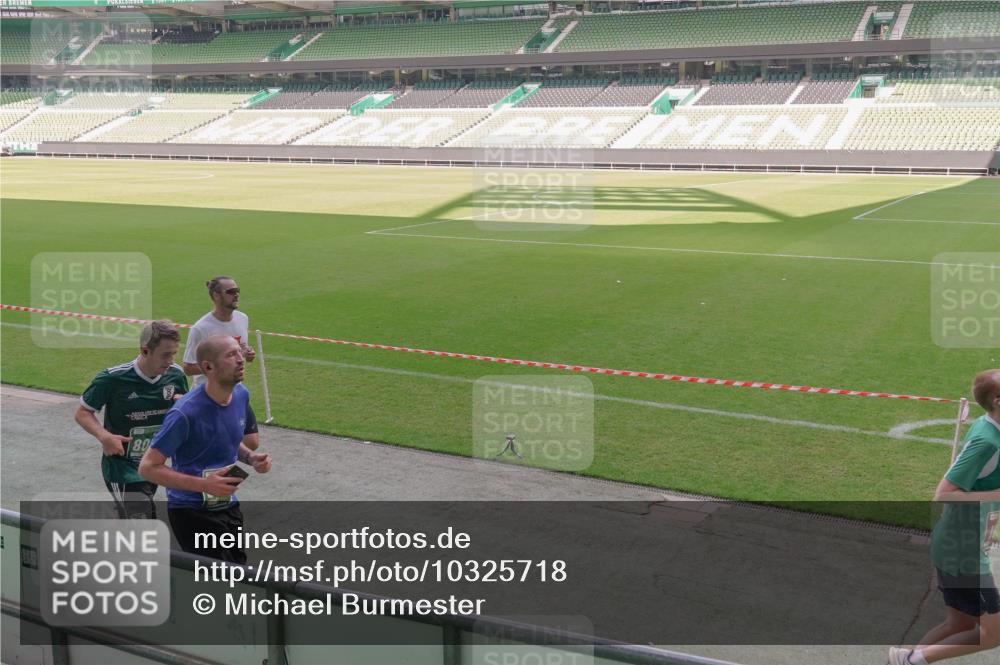 13.09.2026 - 21. swb-Marathon Bremen Michael Burmester http://msf.ph/oto/10325718 13.09.2026 12:55:11 Laufen im Stadion 161, 189, 201, 205, 385, 388, 411, 461, 472, 481, 495, 655, 666, 675, 816, 827, 854, 913, 1053, 1058, 1076, 1197, 1390, 1419, 1468, 1537, 1551, 1599, 1631, 1645, 1658, 2055, 2122, 2125, 2234, 2251, 2260, 2319, 2383, 2390, 2474, 2499, 2604, 2623, 2701, 2733, 2801, 2824, 2870, 2882, 2913, 2922, 2962, 2971, 3012, 3054, 3057, 3134, 3175, 3192, 3206, 3241, 3246, 3346, 3356, 3357, 3413, 3508, 3706, 3716, 3836, 4135, 4137, 4413, 4733, 5277, 5430, 5530, 5695, 5867, 6106 meine-sportfotos.de