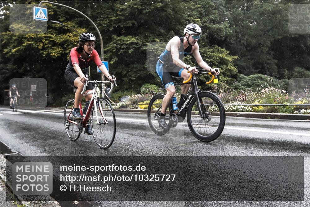 13.09.2026 - Stadtparktriathlon H.Heesch http://msf.ph/oto/10325727 13.09.2026 12:48:32 Radfahren 1127, 1186, 1235, 1271, 1272 meine-sportfotos.de