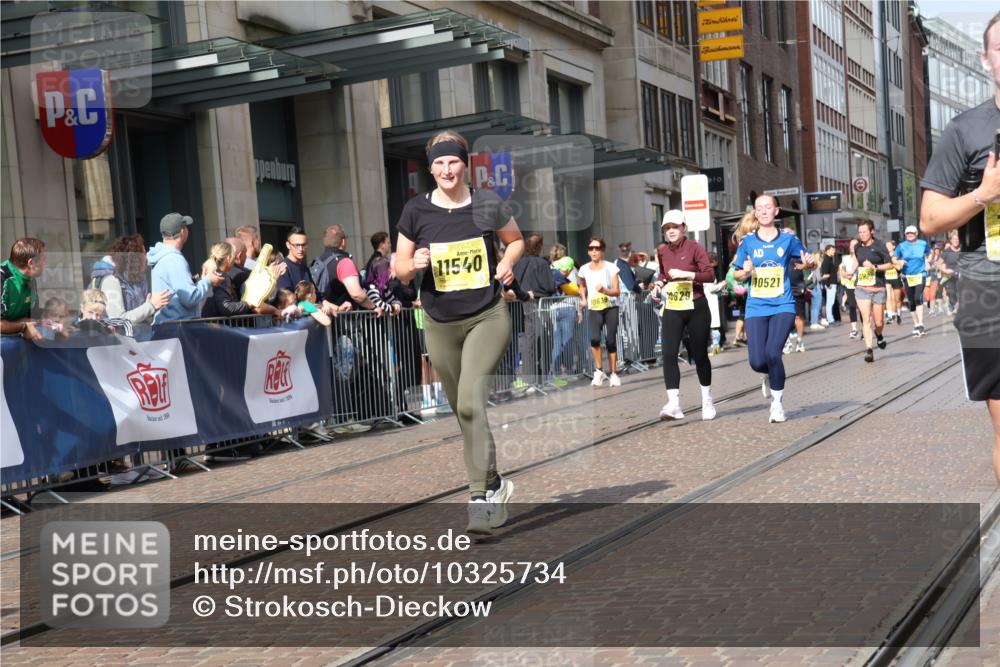 13.09.2026 - 21. swb-Marathon Bremen Strokosch-Dieckow http://msf.ph/oto/10325734 13.09.2026 11:00:50 Ziel 10093, 10428, 10639, 10753, 10892, 10964, 10965, 11049, 11116, 11260, 11306, 11359, 11428, 11540, 11681, 11682, 11728, 11751, 11813, 11816, 11850, 12085, 12116, 12241, 12245, 12283, 12390, 12391, 12428, 10263, 10272, 10275, 10306, 10367, 10368, 10369, 10857, 11055, 11162, 11180, 11247, 11343, 11359, 11475, 11556, 11687, 11708, 11769, 11797, 11804, 11819, 11838, 11959, 12006, 12018, 12397, 12430 meine-sportfotos.de