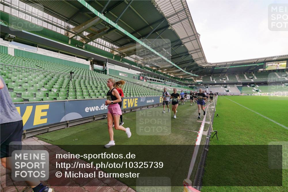 13.09.2026 - 21. swb-Marathon Bremen Michael Burmester http://msf.ph/oto/10325739 13.09.2026 13:29:23 Laufen im Stadion 111, 171, 220, 405, 422, 476, 478, 685, 729, 754, 767, 829, 925, 986, 1079, 1217, 1220, 1242, 1270, 1298, 1325, 1384, 1496, 1615, 1633, 1634, 1741, 1777, 1811, 1886, 1983, 2238, 2263, 2326, 2365, 2436, 2449, 2472, 2546, 2574, 2593, 2738, 2740, 2743, 2830, 2862, 2868, 2924, 2991, 3020, 3053, 3061, 3129, 3154, 3238, 3274, 3286, 3321, 3361, 3563, 3589, 3594, 3595, 3605, 3678, 3694, 3755, 3758, 3798, 3826, 3853, 3898, 3929, 3953, 3965, 3971, 3987, 4011, 4056, 4108, 4238 meine-sportfotos.de