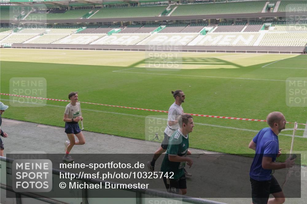 13.09.2026 - 21. swb-Marathon Bremen Michael Burmester http://msf.ph/oto/10325742 13.09.2026 12:55:12 Laufen im Stadion 161, 189, 201, 205, 385, 388, 411, 461, 465, 472, 481, 495, 655, 666, 816, 827, 854, 913, 1053, 1058, 1076, 1197, 1390, 1419, 1468, 1537, 1551, 1599, 1631, 1645, 1658, 2055, 2122, 2125, 2234, 2251, 2260, 2319, 2383, 2390, 2474, 2499, 2604, 2623, 2701, 2733, 2801, 2824, 2870, 2882, 2913, 2922, 2962, 2971, 3012, 3054, 3057, 3134, 3175, 3192, 3206, 3241, 3246, 3346, 3356, 3357, 3413, 3508, 3706, 3716, 3836, 4135, 4137, 4413, 4733, 5277, 5430, 5530, 5695, 5867, 6106 meine-sportfotos.de