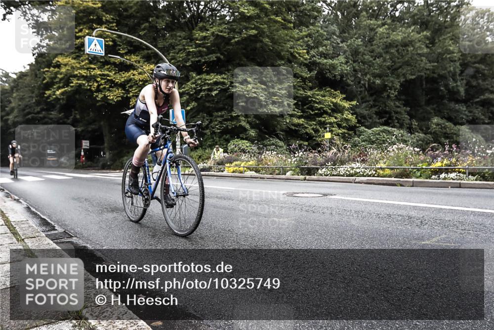 13.09.2026 - Stadtparktriathlon H.Heesch http://msf.ph/oto/10325749 13.09.2026 11:37:11 Radfahren 786, 788 meine-sportfotos.de