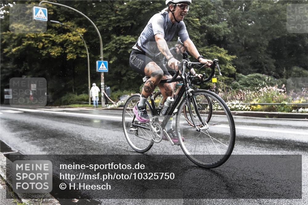 13.09.2026 - Stadtparktriathlon H.Heesch http://msf.ph/oto/10325750 13.09.2026 12:48:45 Radfahren 1198, 1241, 1265 meine-sportfotos.de