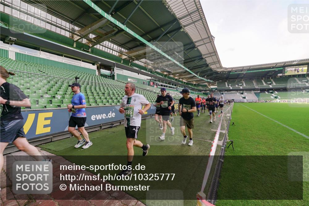13.09.2026 - 21. swb-Marathon Bremen Michael Burmester http://msf.ph/oto/10325777 13.09.2026 13:29:29 Laufen im Stadion 171, 220, 405, 422, 476, 685, 729, 754, 767, 986, 1079, 1217, 1220, 1242, 1270, 1298, 1325, 1384, 1615, 1633, 1634, 1741, 1777, 1810, 1811, 1886, 1983, 2238, 2263, 2326, 2365, 2436, 2449, 2472, 2546, 2574, 2593, 2615, 2738, 2740, 2743, 2830, 2862, 2868, 2924, 2991, 3020, 3053, 3061, 3129, 3154, 3227, 3238, 3274, 3286, 3321, 3361, 3563, 3589, 3594, 3595, 3605, 3678, 3694, 3755, 3758, 3798, 3826, 3853, 3898, 3929, 3953, 3965, 3971, 3987, 4011, 4056, 4108, 4238 meine-sportfotos.de