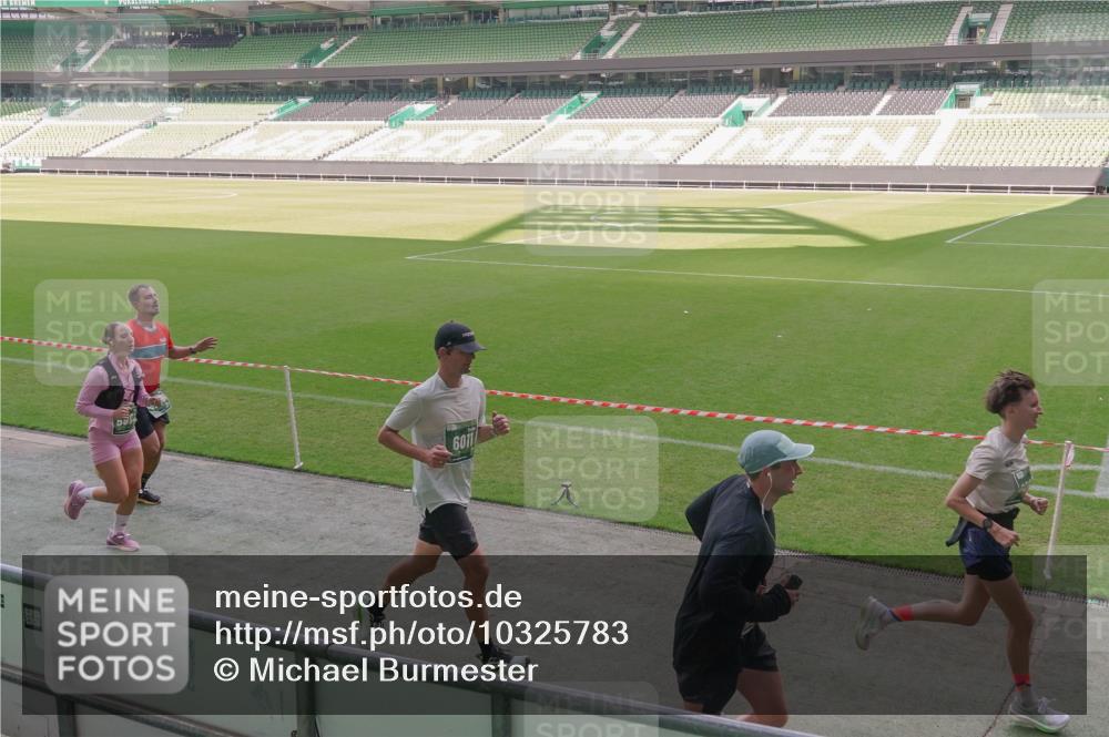13.09.2026 - 21. swb-Marathon Bremen Michael Burmester http://msf.ph/oto/10325783 13.09.2026 12:55:14 Laufen im Stadion 161, 189, 201, 205, 385, 388, 411, 461, 465, 472, 481, 495, 655, 666, 816, 827, 854, 913, 1053, 1058, 1076, 1197, 1390, 1419, 1468, 1537, 1551, 1599, 1631, 1645, 1658, 1750, 2055, 2122, 2125, 2234, 2251, 2260, 2319, 2383, 2390, 2474, 2499, 2604, 2623, 2701, 2733, 2801, 2824, 2870, 2882, 2913, 2922, 2962, 2971, 3012, 3054, 3057, 3134, 3175, 3192, 3206, 3241, 3246, 3346, 3356, 3357, 3413, 3508, 3706, 3716, 3836, 4135, 4137, 4413, 4479, 4733, 5277, 5430, 5530, 5695, 5867, 6106 meine-sportfotos.de