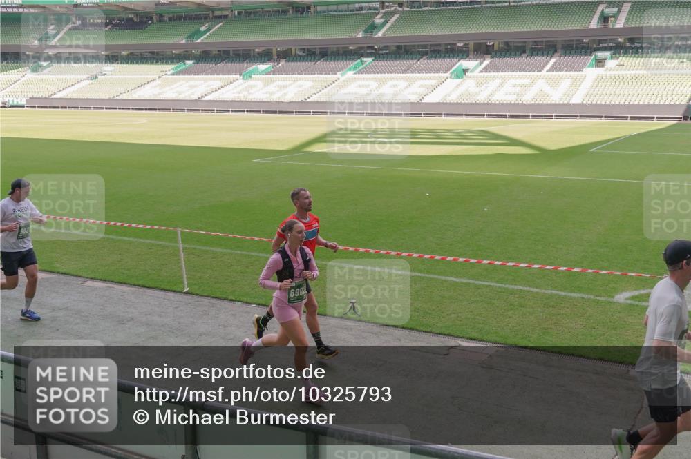 13.09.2026 - 21. swb-Marathon Bremen Michael Burmester http://msf.ph/oto/10325793 13.09.2026 12:55:14 Laufen im Stadion 161, 189, 201, 205, 385, 388, 411, 461, 465, 472, 481, 495, 655, 666, 816, 827, 854, 913, 1053, 1058, 1076, 1197, 1390, 1419, 1468, 1537, 1551, 1599, 1631, 1645, 1658, 1750, 2055, 2122, 2125, 2234, 2251, 2260, 2319, 2383, 2390, 2474, 2499, 2604, 2623, 2701, 2733, 2801, 2824, 2870, 2882, 2913, 2922, 2962, 2971, 3012, 3054, 3057, 3134, 3175, 3192, 3206, 3241, 3246, 3346, 3356, 3357, 3413, 3508, 3706, 3716, 3836, 4135, 4137, 4413, 4479, 4733, 5277, 5430, 5530, 5695, 5867, 6106 meine-sportfotos.de