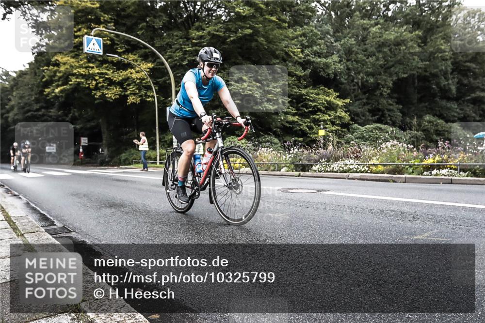 13.09.2026 - Stadtparktriathlon H.Heesch http://msf.ph/oto/10325799 13.09.2026 11:37:26 Radfahren 724, 836, 864, 896, 911 meine-sportfotos.de