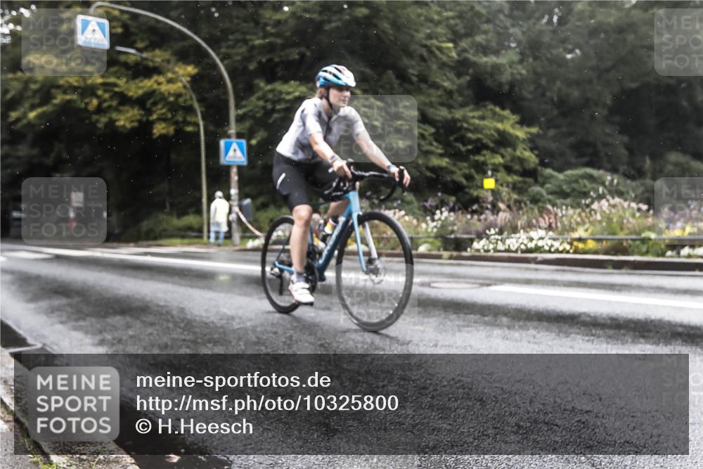 13.09.2026 - Stadtparktriathlon H.Heesch http://msf.ph/oto/10325800 13.09.2026 12:49:07 Radfahren 1093, 1116, 1283 meine-sportfotos.de
