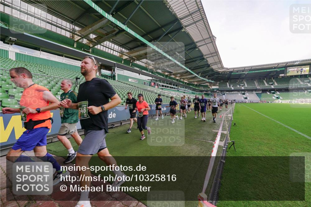 13.09.2026 - 21. swb-Marathon Bremen Michael Burmester http://msf.ph/oto/10325816 13.09.2026 13:29:33 Laufen im Stadion 171, 220, 297, 405, 422, 476, 685, 729, 754, 767, 986, 1079, 1217, 1242, 1270, 1298, 1325, 1384, 1615, 1633, 1634, 1741, 1777, 1810, 1811, 1886, 1983, 2238, 2263, 2326, 2365, 2436, 2449, 2472, 2546, 2574, 2593, 2615, 2738, 2740, 2743, 2830, 2862, 2868, 2924, 2991, 3020, 3053, 3061, 3129, 3154, 3227, 3238, 3274, 3286, 3321, 3361, 3563, 3589, 3594, 3595, 3605, 3678, 3694, 3755, 3758, 3798, 3826, 3853, 3898, 3929, 3953, 3965, 3971, 3987, 4011, 4056, 4108, 4238 meine-sportfotos.de