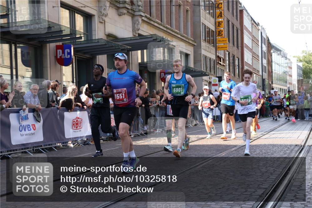 13.09.2026 - 21. swb-Marathon Bremen Strokosch-Dieckow http://msf.ph/oto/10325818 13.09.2026 13:20:02 Ziel 201, 232, 334, 655, 1058, 1197, 1537, 1646, 1750, 1931, 2122, 2493, 2577, 2885, 2903, 2953, 3685, 3690, 4351, 4358, 5137, 5450, 5493, 5583, 6496, 6901, 7018, 7341, 7664, 8178, 9047, 9518, 9721, 9756, 13222, 161, 205, 411, 431, 461, 495, 511, 1053, 1252, 1281, 1390, 1551, 1642, 1972, 2343, 2807, 2870, 2906, 3240, 3319, 3411, 3966, 4101, 4287, 4479, 4480, 5340, 5389, 5813, 5837, 6663, 7404, 7488, 7531, 7655, 8263, 9082, 9359, 9984, 13192 meine-sportfotos.de