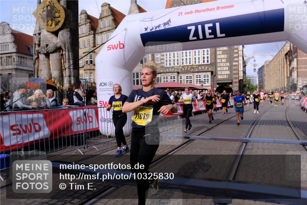13.09.2026 - 21. swb-Marathon Bremen Tim E. http://msf.ph/oto/10325830 13.09.2026 11:01:05 Ziel 10093, 10263, 10306, 10367, 10368, 10753, 10857, 11055, 11162, 11180, 11247, 11343, 11359, 11475, 11556, 11687, 11708, 11728, 11797, 11804, 11819, 11838, 11959, 12006, 12116, 12397, 12428, 12430 meine-sportfotos.de