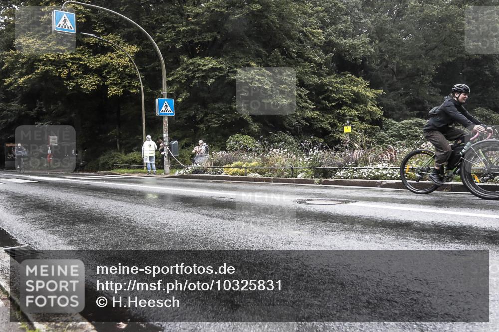 13.09.2026 - Stadtparktriathlon H.Heesch http://msf.ph/oto/10325831 13.09.2026 12:49:24 Radfahren 1145, 1151 meine-sportfotos.de