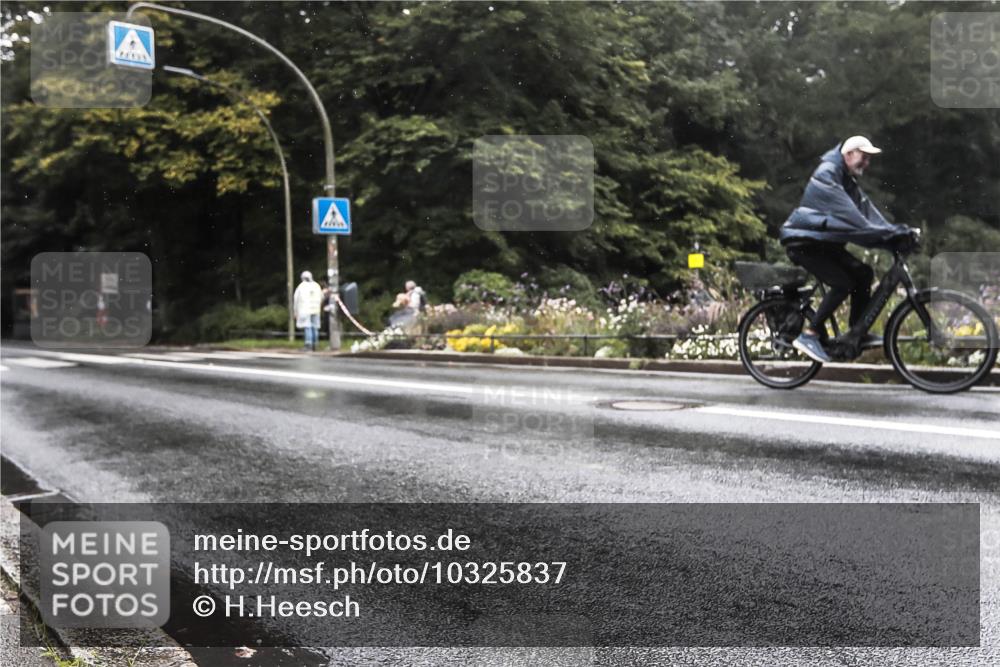 13.09.2026 - Stadtparktriathlon H.Heesch http://msf.ph/oto/10325837 13.09.2026 12:49:28 Radfahren 1151 meine-sportfotos.de