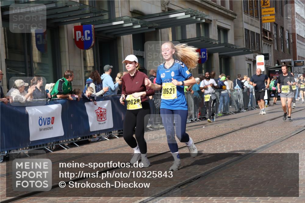 13.09.2026 - 21. swb-Marathon Bremen Strokosch-Dieckow http://msf.ph/oto/10325843 13.09.2026 11:00:52 Ziel 10093, 10428, 10639, 10753, 10892, 10964, 10965, 11049, 11116, 11260, 11306, 11428, 11540, 11681, 11682, 11728, 11751, 11813, 11816, 11850, 12085, 12116, 12241, 12245, 12283, 12390, 12391, 10093, 10263, 10272, 10275, 10306, 10367, 10368, 10369, 10753, 10857, 11055, 11162, 11180, 11247, 11343, 11359, 11475, 11556, 11687, 11708, 11728, 11769, 11797, 11804, 11819, 11838, 11959, 12006, 12116, 12397, 12428, 12430 meine-sportfotos.de