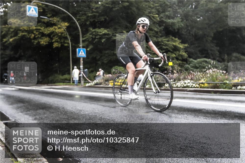 13.09.2026 - Stadtparktriathlon H.Heesch http://msf.ph/oto/10325847 13.09.2026 12:49:33 Radfahren 1147, 1184, 1196, 1244 meine-sportfotos.de