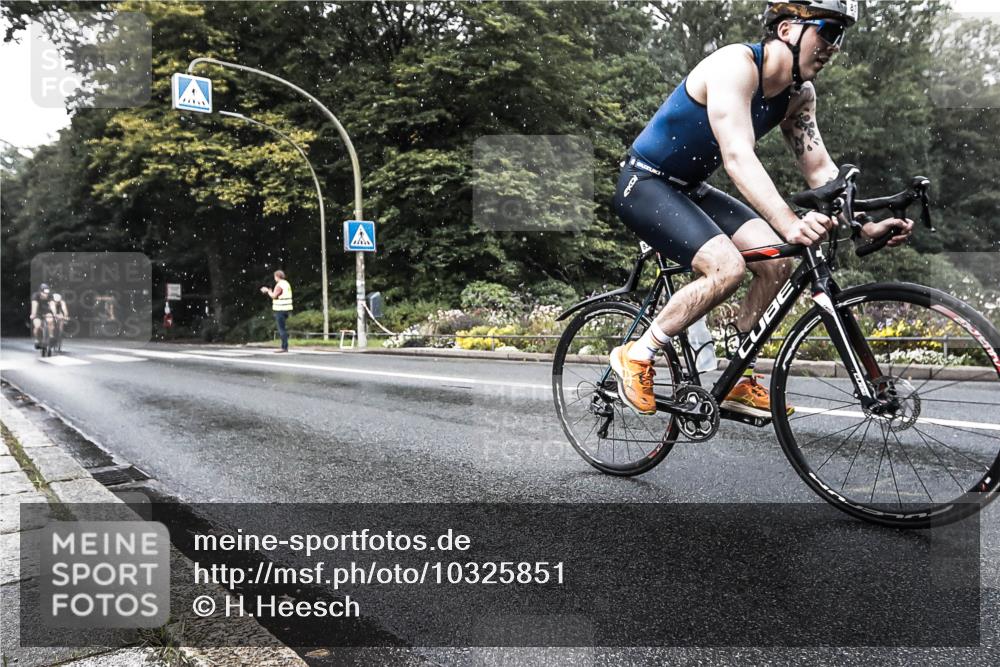 13.09.2026 - Stadtparktriathlon H.Heesch http://msf.ph/oto/10325851 13.09.2026 11:38:12 Radfahren 839, 871, 946 meine-sportfotos.de