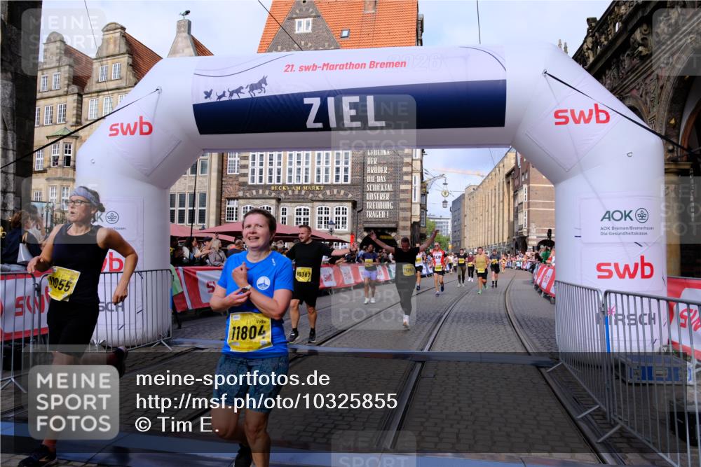 13.09.2026 - 21. swb-Marathon Bremen Tim E. http://msf.ph/oto/10325855 13.09.2026 11:01:08 Ziel 10093, 10263, 10306, 10367, 10368, 10753, 10857, 11055, 11162, 11247, 11343, 11359, 11475, 11540, 11556, 11728, 11797, 11804, 11819, 11959, 12006, 12116, 12397, 12428, 12430 meine-sportfotos.de