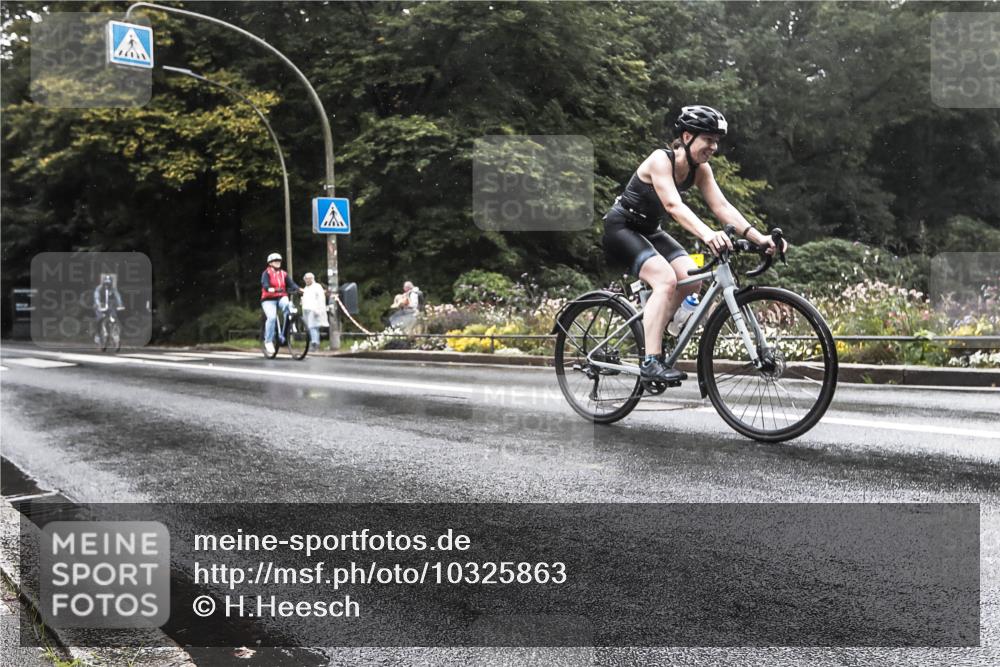13.09.2026 - Stadtparktriathlon H.Heesch http://msf.ph/oto/10325863 13.09.2026 12:49:36 Radfahren 1086, 1147, 1184, 1196, 1244, 1284 meine-sportfotos.de