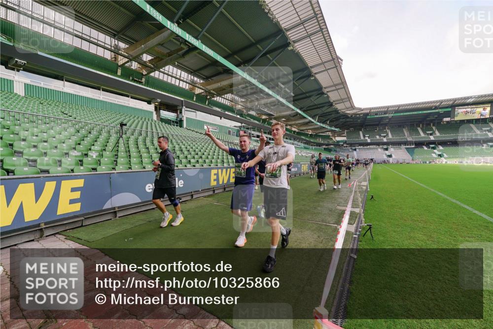 13.09.2026 - 21. swb-Marathon Bremen Michael Burmester http://msf.ph/oto/10325866 13.09.2026 13:29:38 Laufen im Stadion 171, 220, 297, 405, 422, 476, 685, 729, 754, 767, 986, 1079, 1217, 1242, 1270, 1298, 1325, 1384, 1615, 1633, 1634, 1741, 1777, 1810, 1811, 1886, 1983, 2238, 2249, 2263, 2326, 2365, 2436, 2449, 2472, 2546, 2574, 2593, 2615, 2738, 2740, 2743, 2830, 2862, 2868, 2869, 2871, 2924, 2991, 3020, 3053, 3061, 3129, 3154, 3227, 3238, 3274, 3286, 3321, 3361, 3563, 3589, 3594, 3595, 3605, 3678, 3694, 3755, 3758, 3798, 3826, 3853, 3898, 3929, 3953, 3965, 3971, 3987, 4011, 4056, 4108, 4238 meine-sportfotos.de