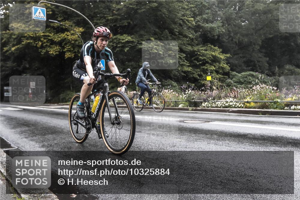 13.09.2026 - Stadtparktriathlon H.Heesch http://msf.ph/oto/10325884 13.09.2026 12:49:39 Radfahren 1086, 1147, 1244, 1284 meine-sportfotos.de