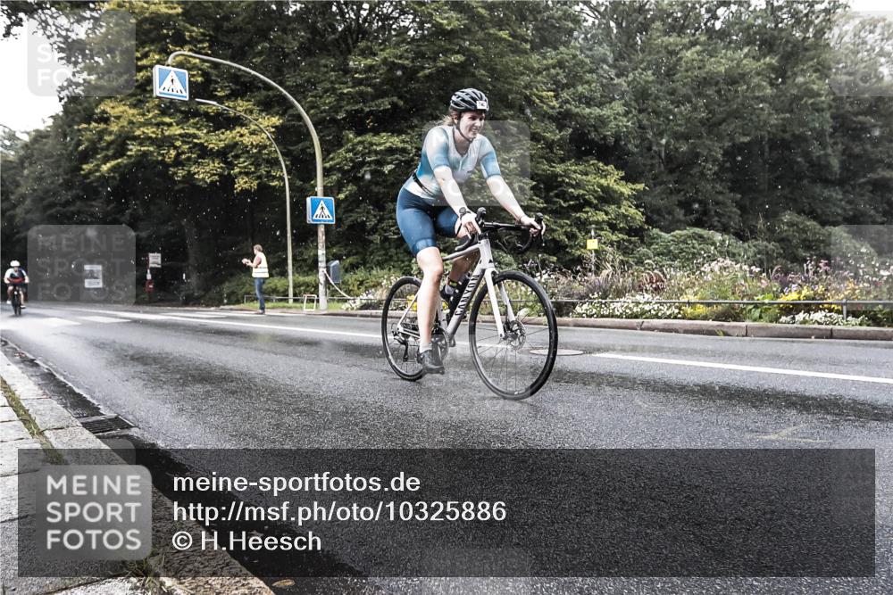 13.09.2026 - Stadtparktriathlon H.Heesch http://msf.ph/oto/10325886 13.09.2026 11:38:23 Radfahren 589, 745, 895 meine-sportfotos.de