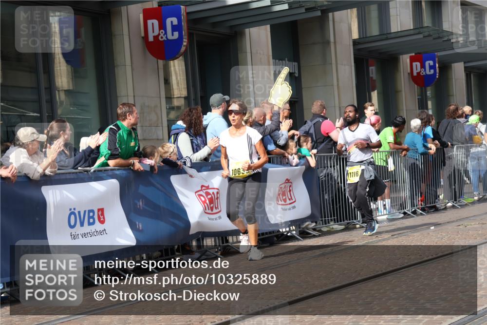 13.09.2026 - 21. swb-Marathon Bremen Strokosch-Dieckow http://msf.ph/oto/10325889 13.09.2026 11:00:54 Ziel 10428, 10639, 10678, 10892, 10964, 10965, 11049, 11116, 11260, 11306, 11428, 11681, 11682, 11751, 11796, 11813, 11816, 11850, 12062, 12085, 12241, 12245, 12283, 12390, 12391, 10093, 10263, 10272, 10275, 10306, 10367, 10368, 10753, 10857, 11055, 11162, 11180, 11247, 11343, 11359, 11475, 11540, 11556, 11687, 11708, 11728, 11797, 11804, 11819, 11838, 11959, 12006, 12116, 12397, 12428, 12430 meine-sportfotos.de
